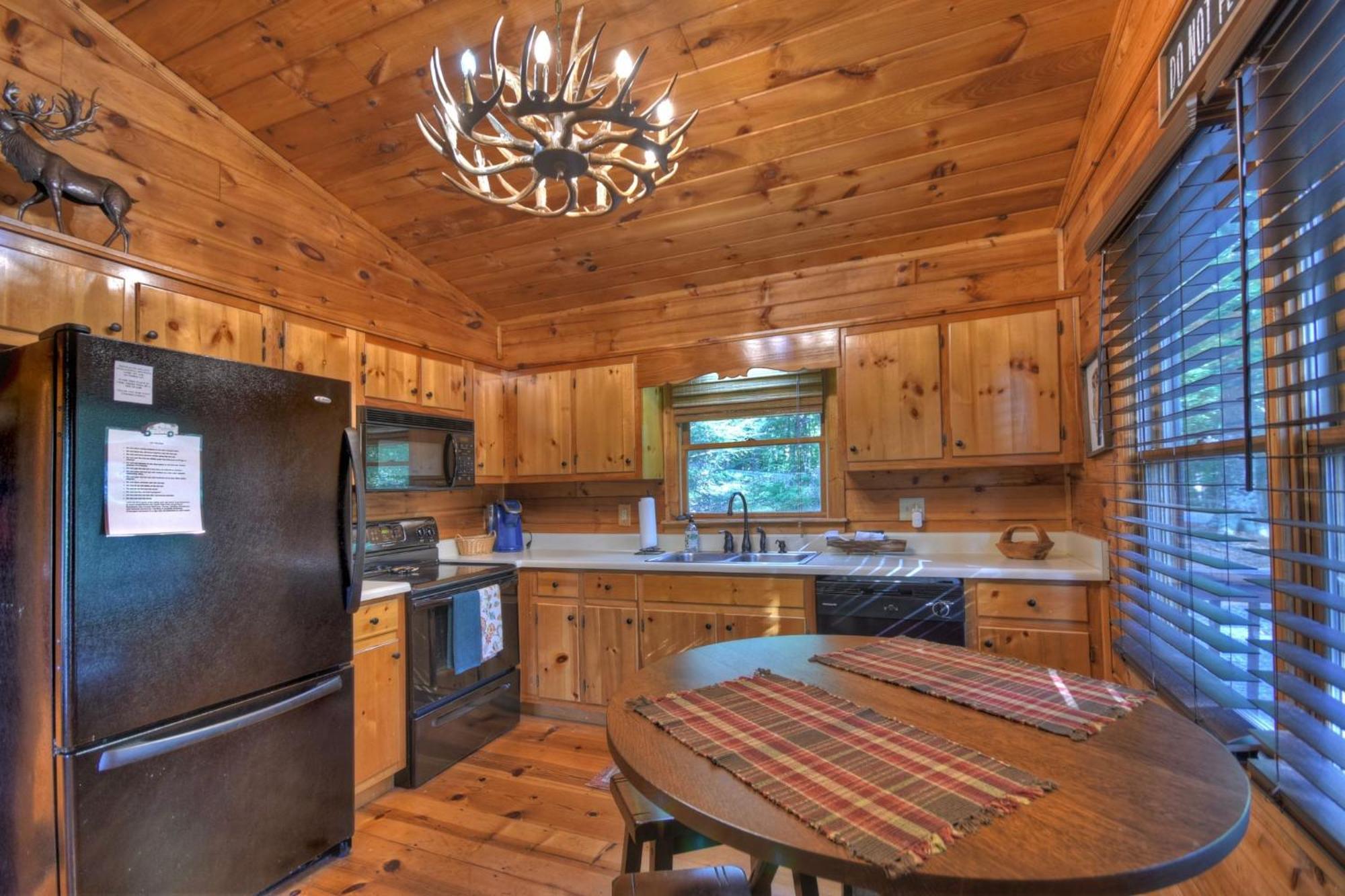 Bearfoot Ridge Wood-Burning Fireplace Cozy Hot Tub Serene Views Ellijay Exterior foto
