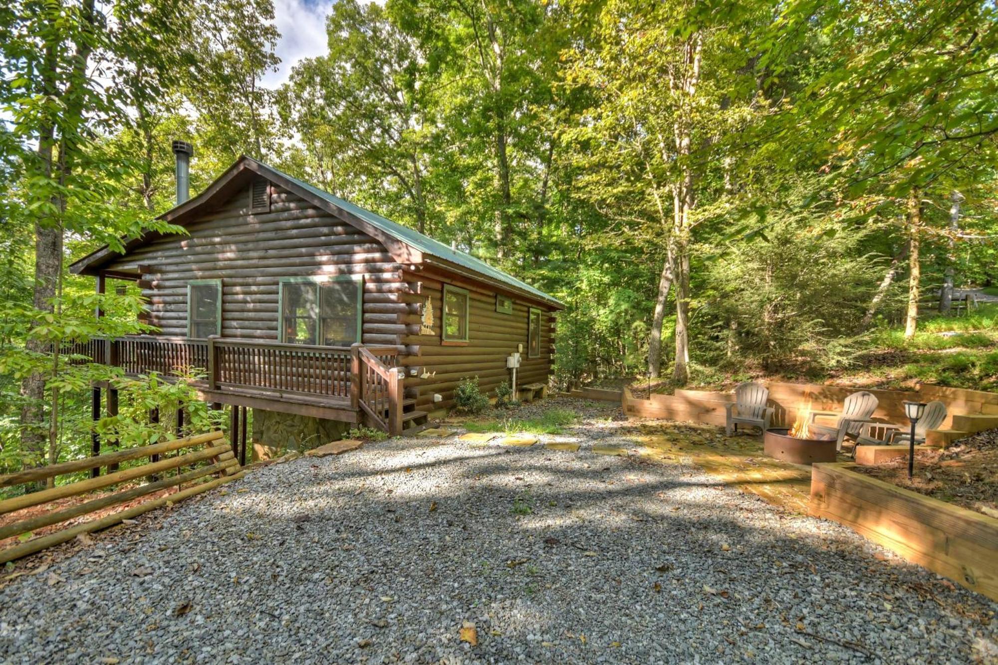 Bearfoot Ridge Wood-Burning Fireplace Cozy Hot Tub Serene Views Ellijay Exterior foto